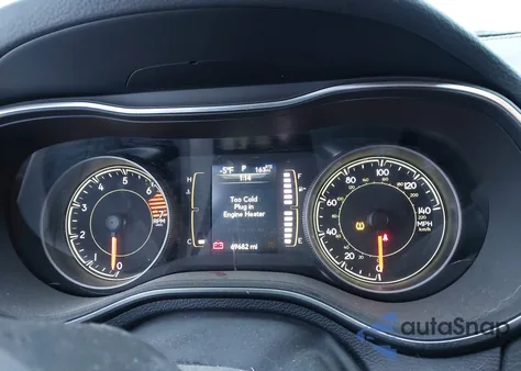 2019 Jeep Cherokee Latitude 4X4 z USA, uszkodzony, nr VIN 1C4PJMCB7KD452605